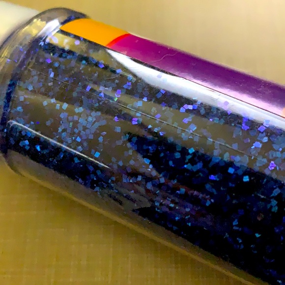 NWT 5 plastic Glitter easy shake - Picture 3 of 9
